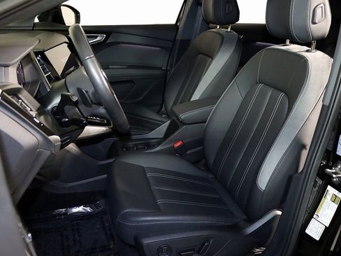 Used 2024 Audi Q4 e-tron Premium Plus w/ Premium Plus image 11