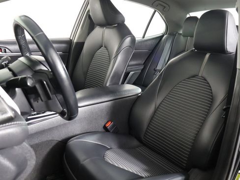 Used 2020 Toyota Camry SE w/ Convenience Package image 26