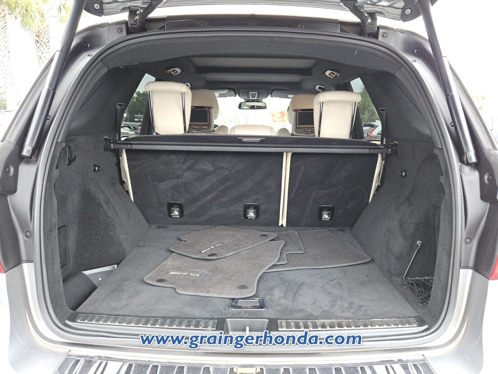 Used 2013 Mercedes-Benz ML 63 AMG 4MATIC image 13