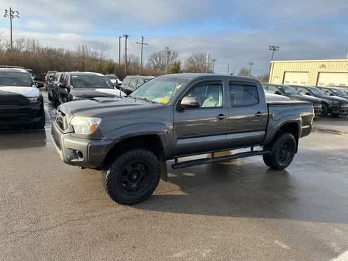 Used 2015 Toyota Tacoma 4x4 Double Cab image 13