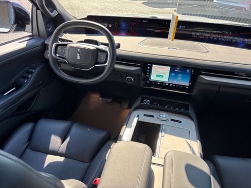 New 2025 Lincoln Navigator Reserve w/ Jet Appearance Package image 31