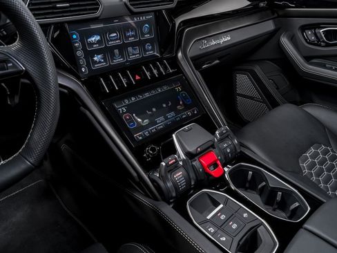 Used 2024 Lamborghini Urus S image 23