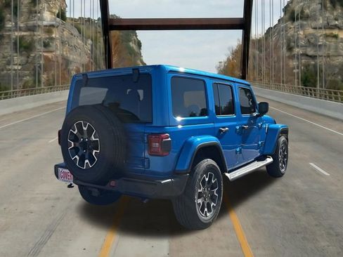 New 2026 Jeep Wrangler Unlimited Sahara AWD/4WD image 10