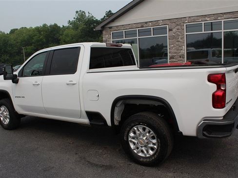 Used 2021 Chevrolet Silverado 2500 LT w/ Z71 Off-Road Package AWD/4WD image 4