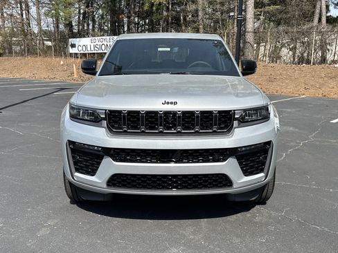 New 2026 Jeep Grand Cherokee Limited Reserve image 2