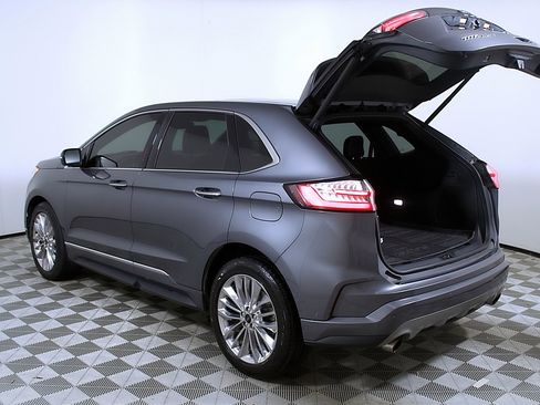 Used 2021 Ford Edge Titanium w/ Equipment Group 301A FWD image 10