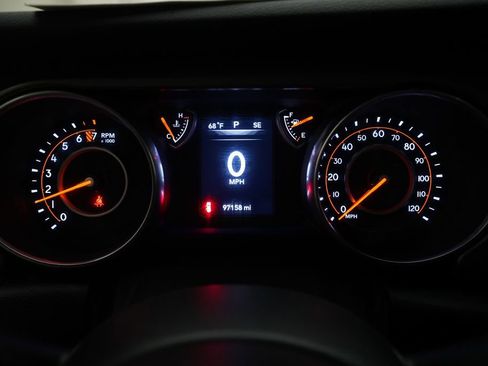 Used 2018 Jeep Wrangler Unlimited Sport AWD/4WD image 2