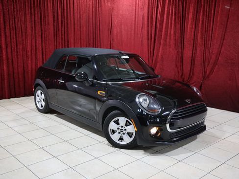 Used 2019 MINI Cooper Convertible w/ Signature Upholstery Package FWD image 2