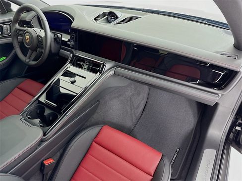 New 2026 Porsche Panamera image 31