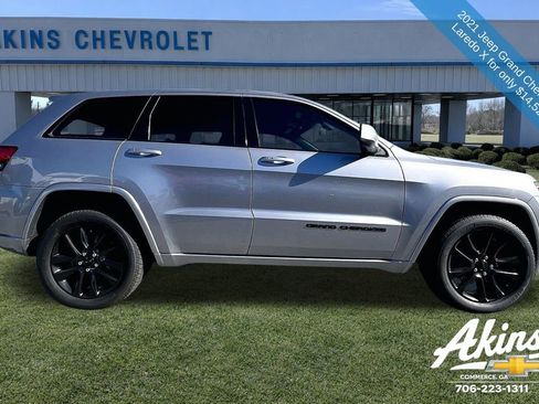 Used 2021 Jeep Grand Cherokee Laredo X AWD/4WD image 17