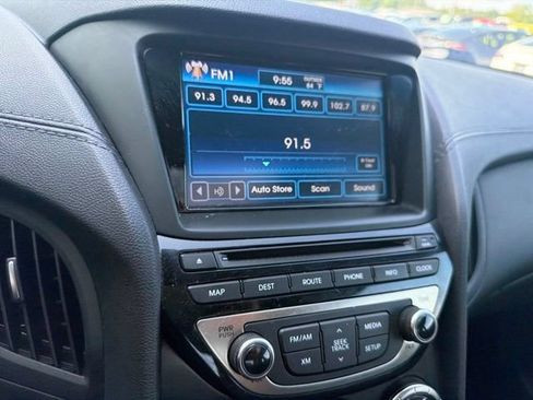 Used 2013 Hyundai Genesis 3.8 RWD image 29