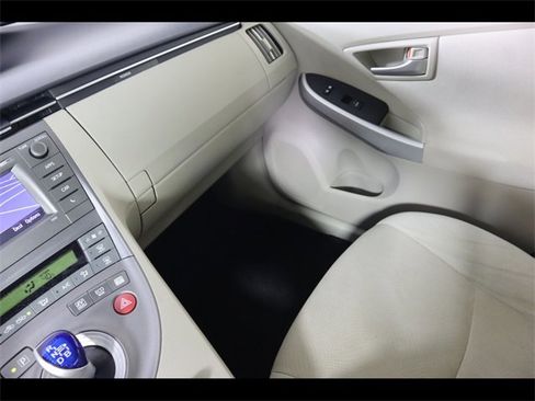 Used 2014 Toyota Prius Four image 14
