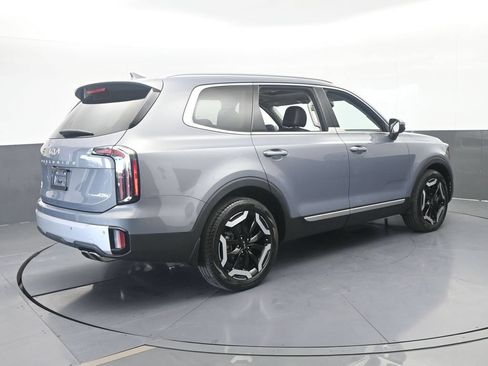 Used 2024 Kia Telluride EX AWD/4WD image 6