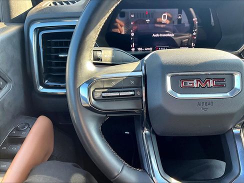 Used 2023 GMC Canyon AT4 w/ Technology Package image 19