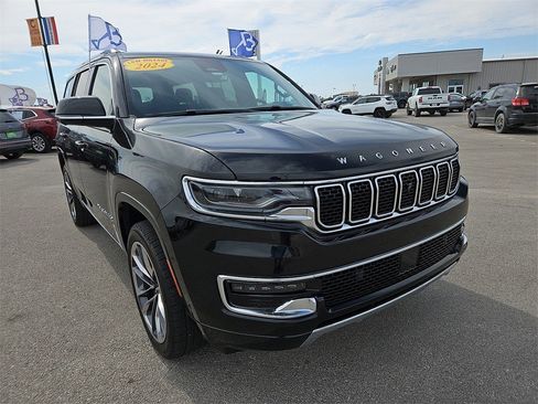 Used 2024 Jeep Wagoneer Series III w/ Premium Group I image 10