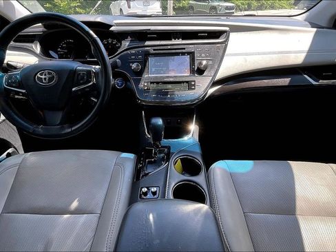 Used 2018 Toyota Avalon Limited FWD image 14