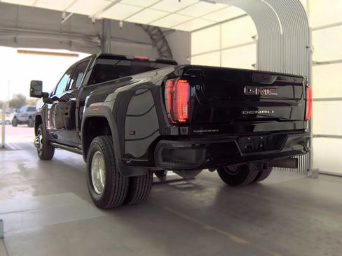 Used 2022 GMC Sierra 3500 Denali AWD/4WD image 4
