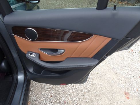 Used 2021 Mercedes-Benz GLC 300 GLC 300 image 21