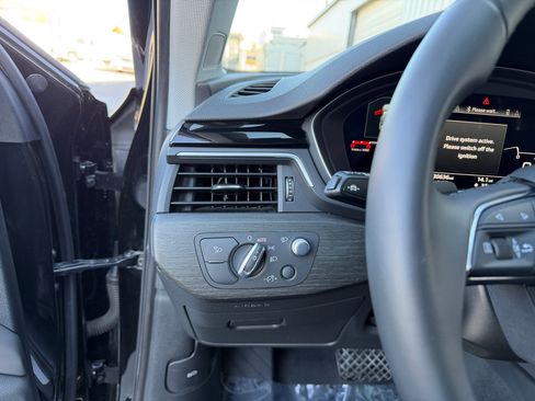 Used 2022 Audi A4 2.0T Prestige w/ Prestige Package image 15