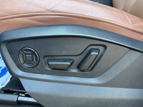 Certified 2025 Audi Q8 Premium Plus AWD/4WD image 22