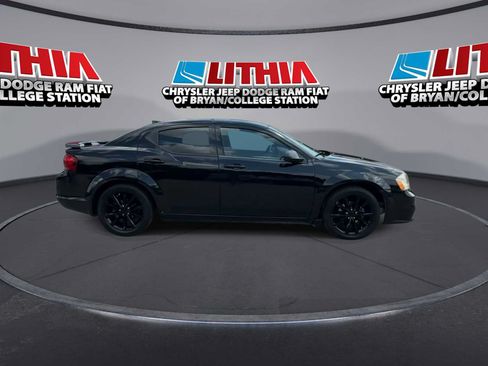 Used 2013 Dodge Avenger SE FWD image 9