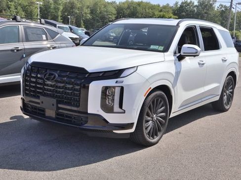 Used 2024 Hyundai Palisade Calligraphy AWD/4WD image 2
