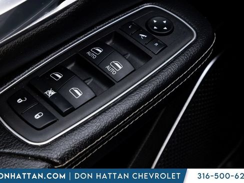 Used 2022 RAM 1500 Laramie AWD/4WD image 15