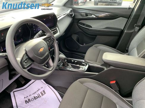 Used 2024 Chevrolet TrailBlazer LT w/ Driver Confidence Package image 19