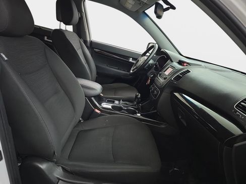 Used 2015 Kia Sorento LX AWD/4WD image 10