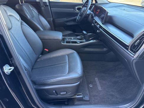 Used 2025 Kia Sorento EX w/ Panoramic Sunroof Package FWD image 22
