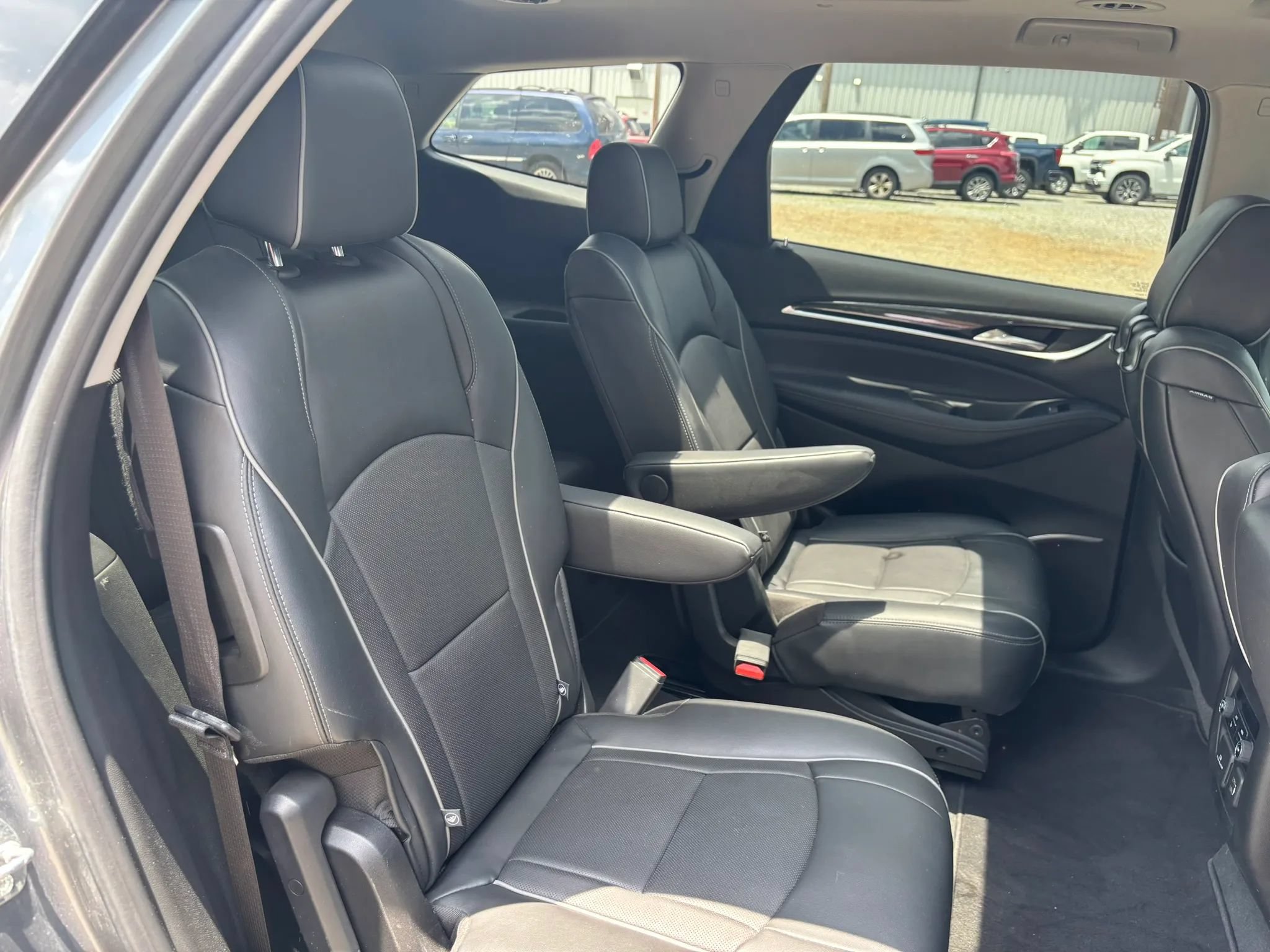 Used 2020 Buick Enclave Avenir w/ Avenir Technology Package FWD image 21