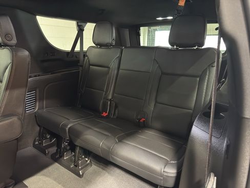 Used 2024 GMC Yukon XL Denali w/ Advanced Technology Package image 15