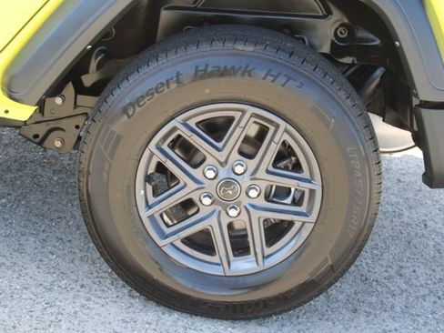 Used 2024 Jeep Wrangler Unlimited Sport AWD/4WD image 6