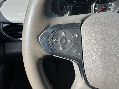 Used 2018 Chevrolet Traverse Premier image 32