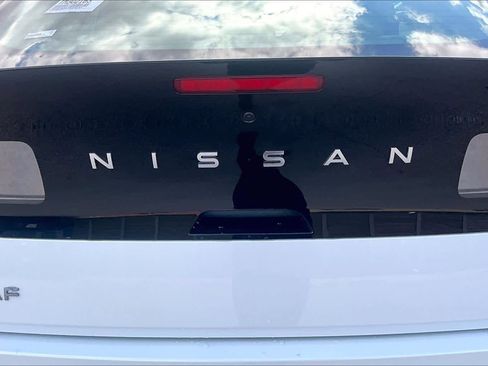 New 2026 Nissan Leaf Platinum+ w/ Cargo Package (Platinum+) image 8