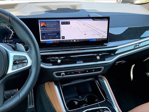 Certified 2025 BMW X6 M60i w/ Dynamic Handling Package image 7