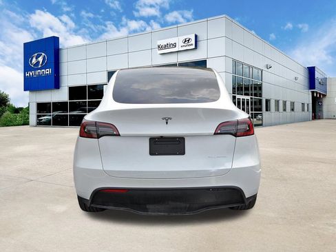 Used 2023 Tesla Model Y Long Range AWD/4WD image 6