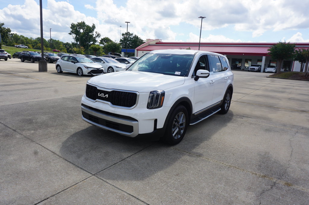 Used 2024 Kia Telluride LX FWD image 27