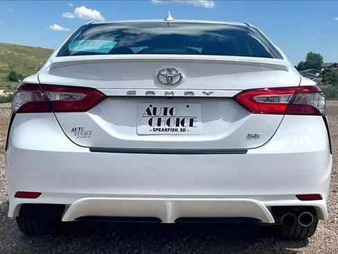 Used 2019 Toyota Camry SE FWD image 6