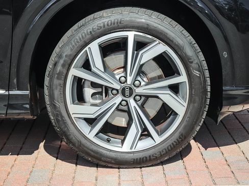 Certified 2023 Audi Q4 e-tron Premium Plus w/ Premium Plus AWD/4WD image 10