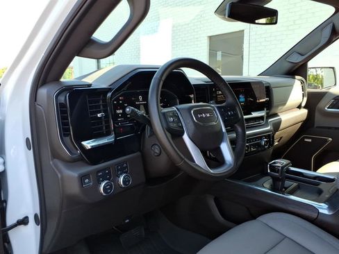 Used 2025 GMC Sierra 1500 SLT w/ SLT Premium Package AWD/4WD image 5