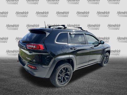 Used 2018 Jeep Cherokee Trailhawk AWD/4WD image 10