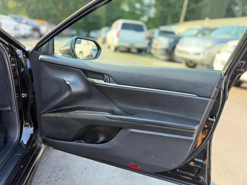 Used 2022 Toyota Camry SE FWD image 23