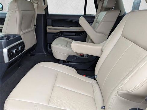 Used 2023 Ford Expedition XLT RWD image 25