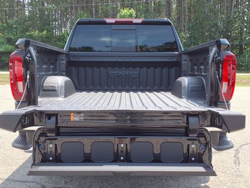 New 2026 GMC Sierra 1500 SLT w/ SLT Premium Plus Package AWD/4WD image 14
