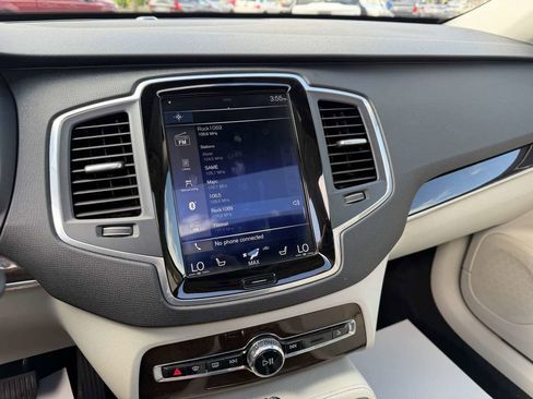 Used 2019 Volvo XC90 T6 Momentum w/ Protection Package Premier AWD/4WD image 25