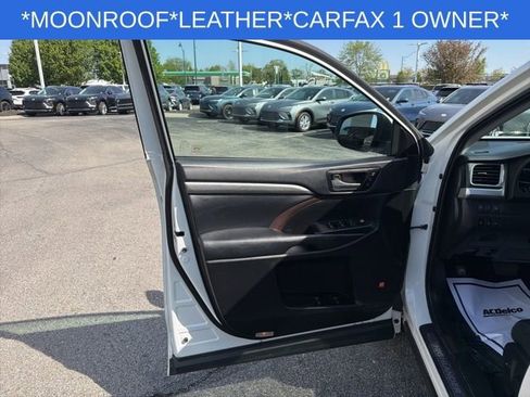 Used 2019 Toyota Highlander Limited Platinum AWD/4WD image 24