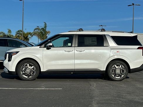 New 2026 Kia Carnival EX image 7