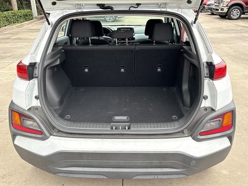 Used 2021 Hyundai Kona SE image 29