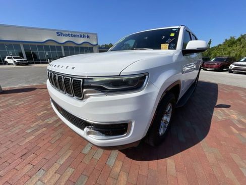 Used 2022 Jeep Wagoneer Series I RWD image 7